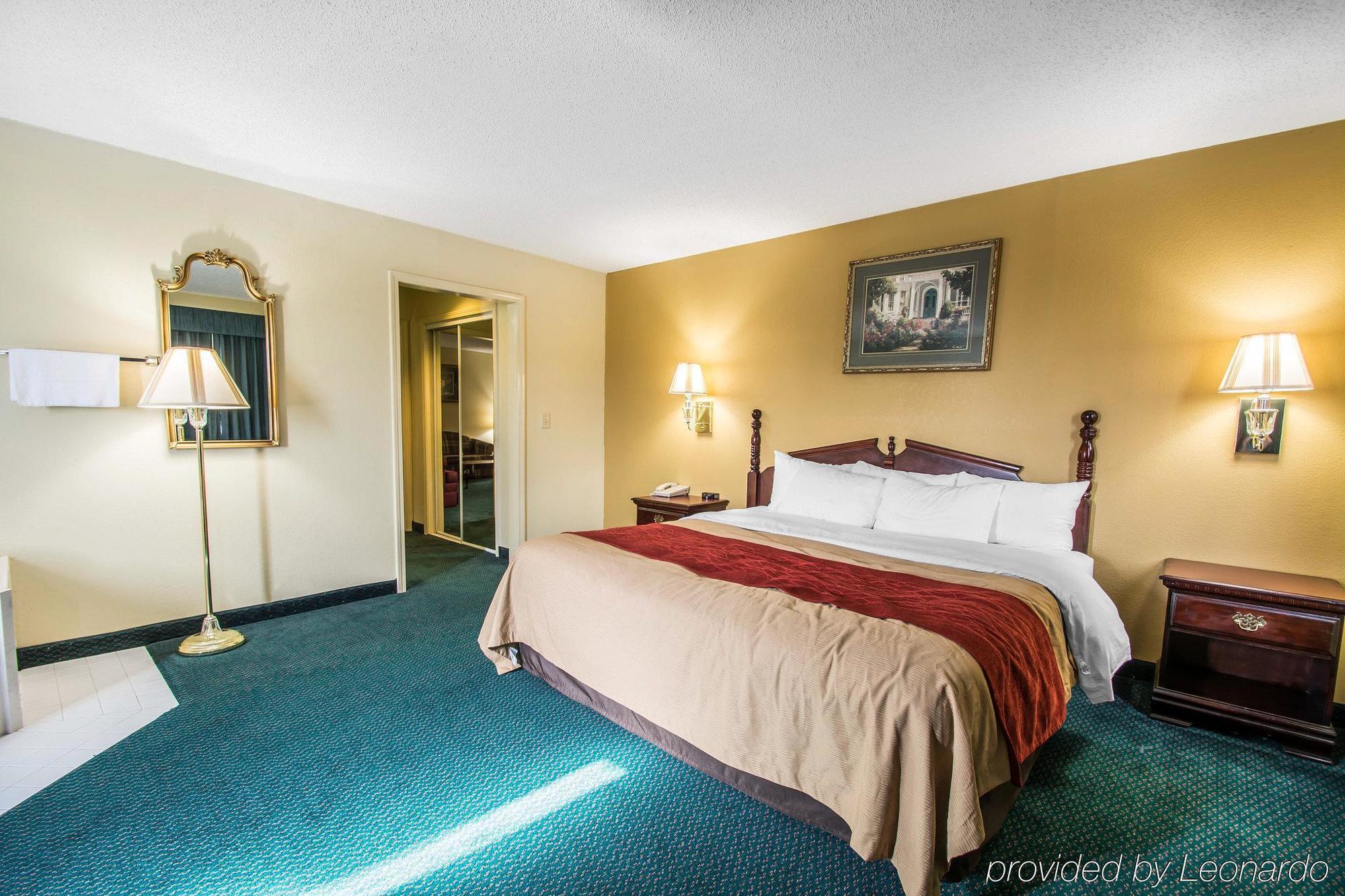 Super 8 By Wyndham Montgomery I-65 Экстерьер фото